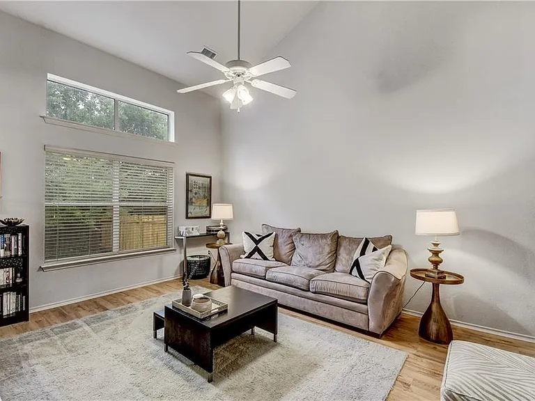 11515 James B Connolly Ln — Photo 2