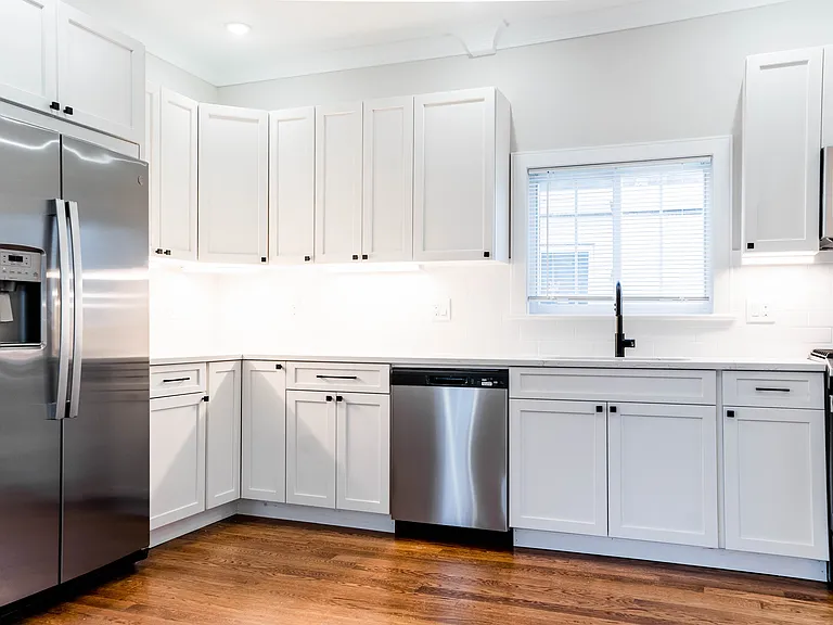 11 Falkland St #2 — Photo 4