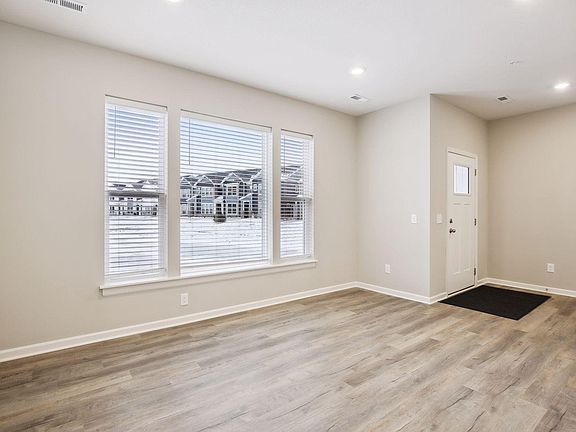 3rd image of 14536 Twin Lakes Cir