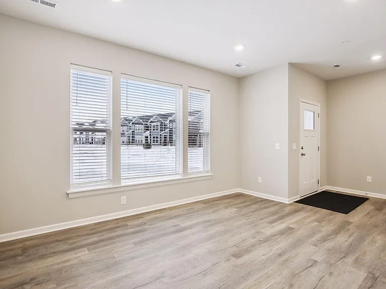 14536 Twin Lakes Cir — Photo 3