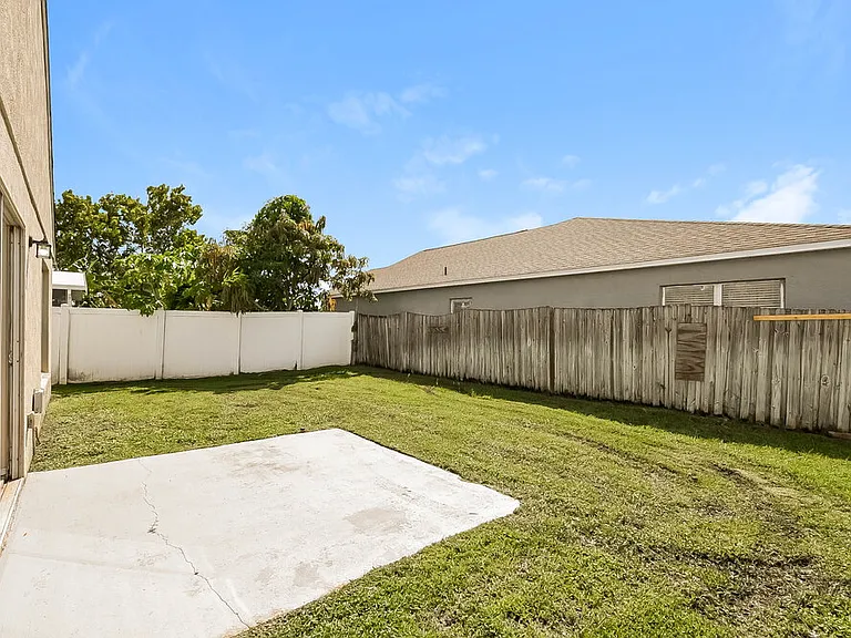 2160 Jessa Dr — Photo 16
