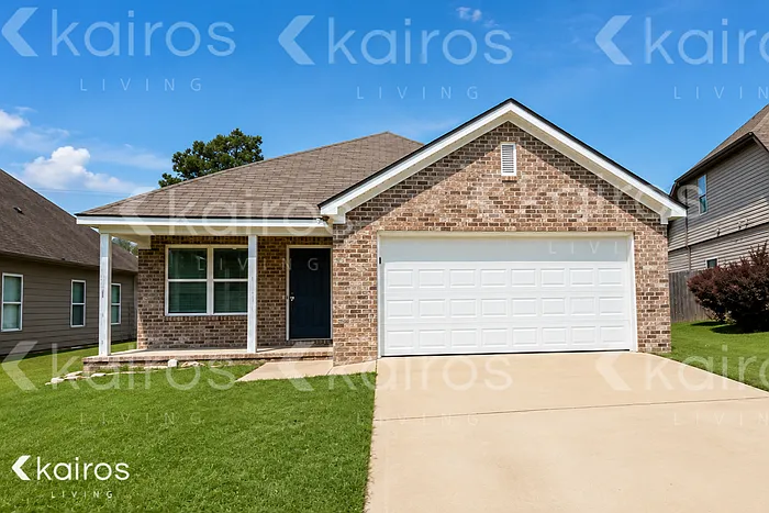 1366 Maxwell Cir