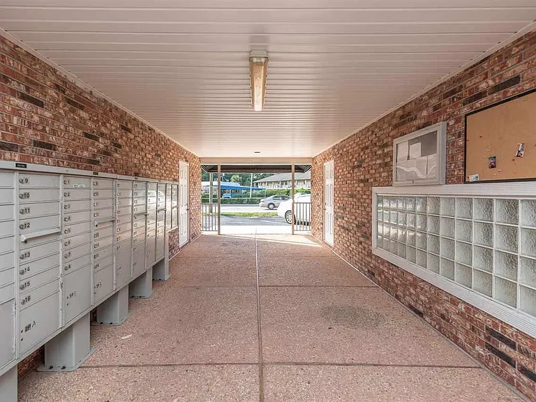 710 Scenic Hwy #107 — Photo 2