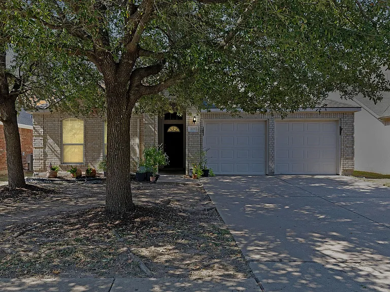 225 King Elder Ln — Photo 2
