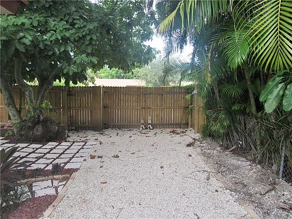 5th image of 1524 NW 2nd Ave