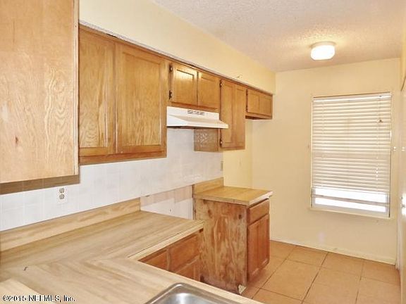 4th image of 1201 Douglas St APT 1