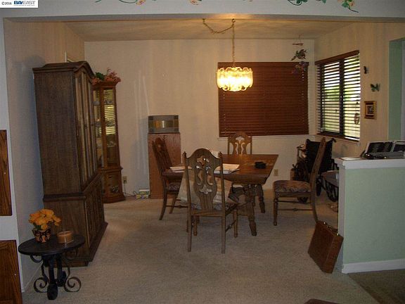 3rd image of 2992 Wisteria Ln