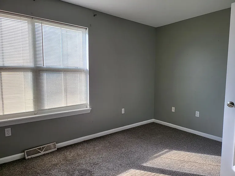 317 Wylie Ave — Photo 9