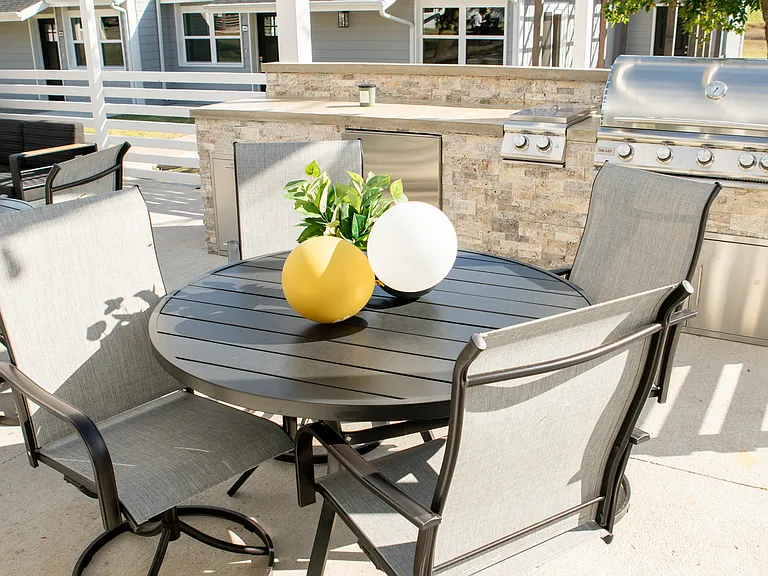 The Retreat at Paradise Valley Apartments — Photo 11