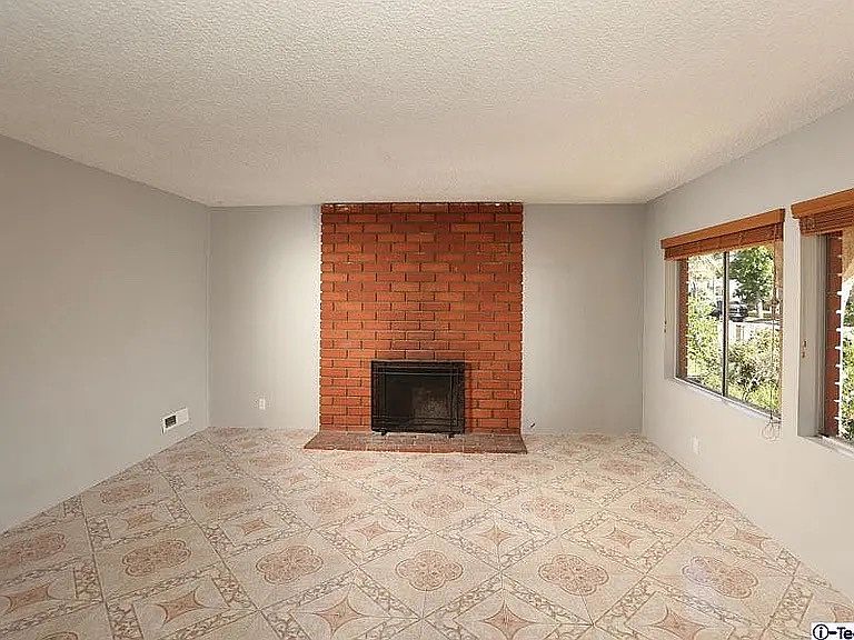 1st image of 1134 8th St #11