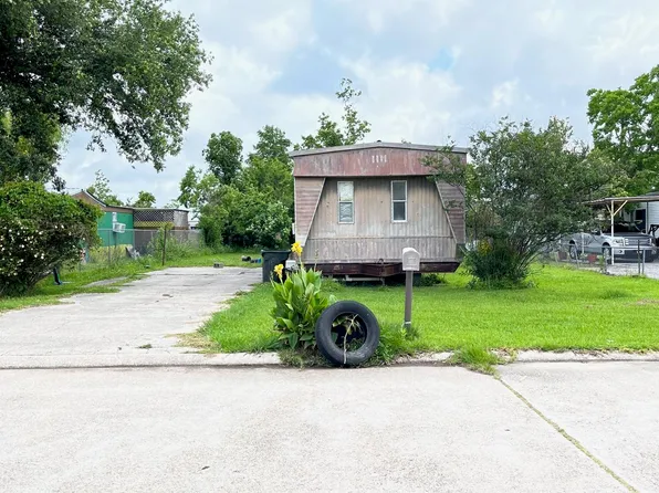 104 Edgewood Blvd, Houma, LA 70363