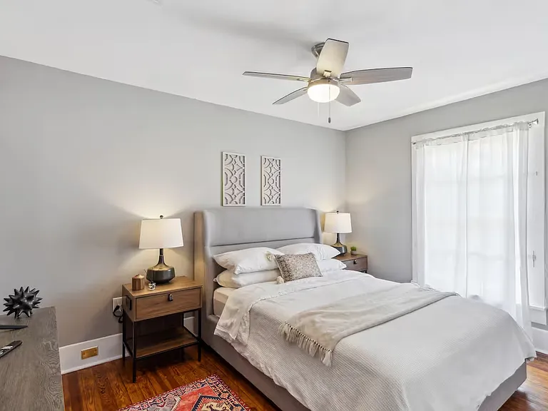 825 W Agarita Ave — Photo 24