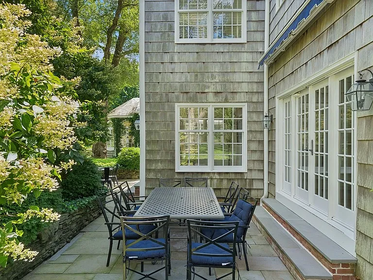561 Sagg Main St — Photo 15