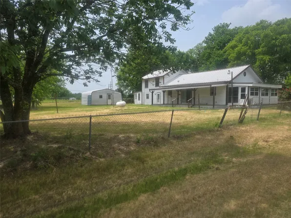 2878 Forest Ave, Farmersville, TX 75442