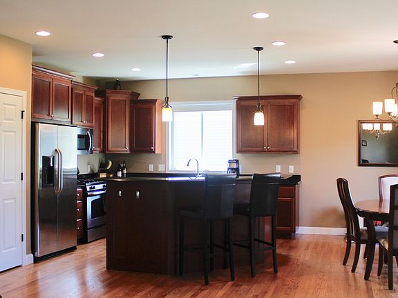 2nd image of 5660 Silver Oak Dr