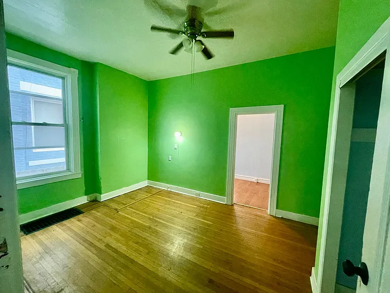 5498 Hays Street — Photo 5