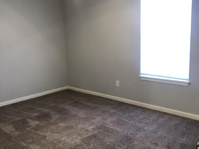 11672 N Ewing Ave — Photo 17