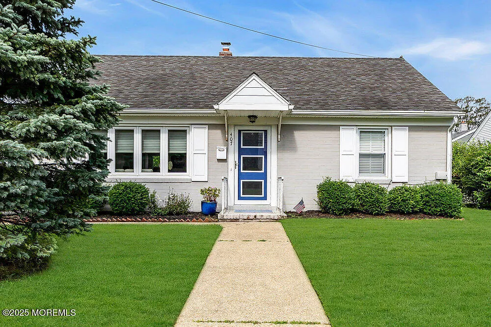3 bed, 1437 sqft, $3,200 — Photo 1