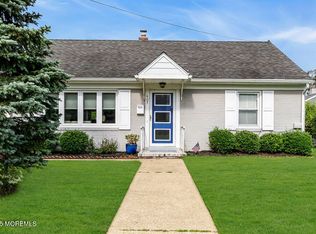 407 8th Ave, Spring Lake, NJ 07762