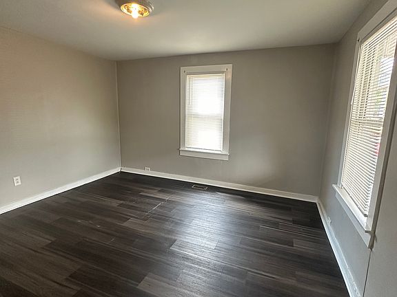3rd image of 22 Dula St