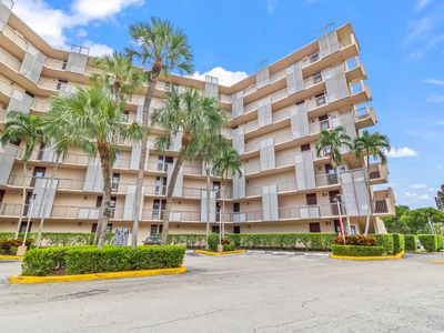 3301 N Country Club Drive #401, Aventura, FL, 33180