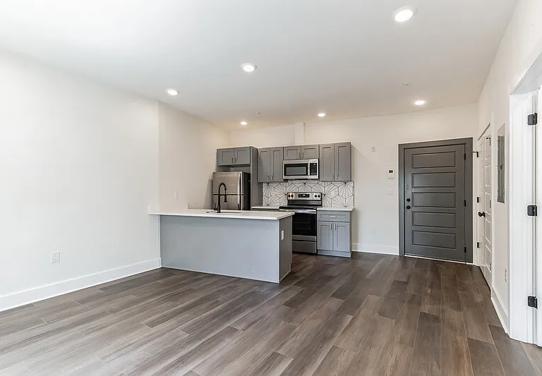 7620 Ridge Ave #2 — Photo 3