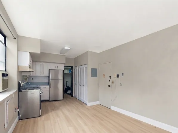 415-17 Central Ave #C, Jersey City, NJ 07307
