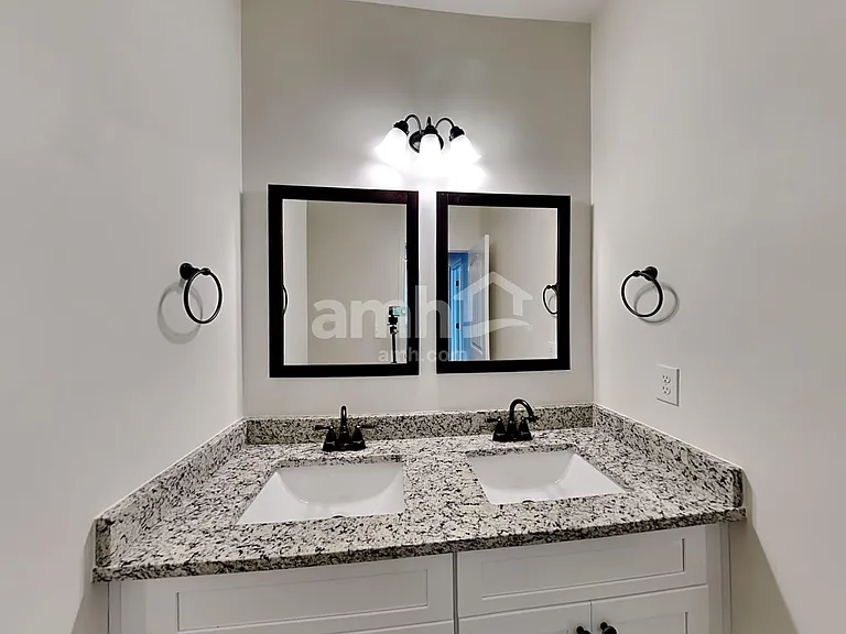 5015 Rialto Way — Photo 15