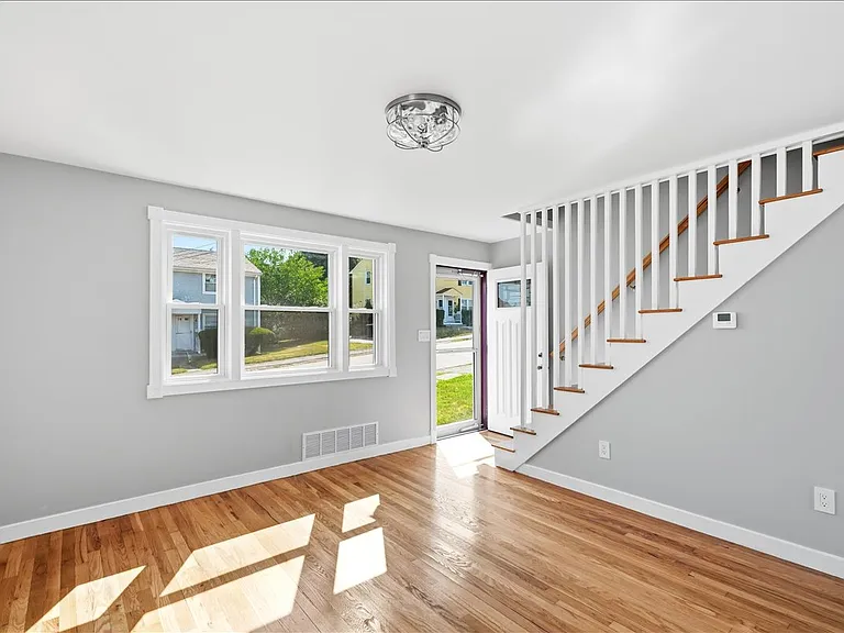 13 Bursley Rd #13 — Photo 1