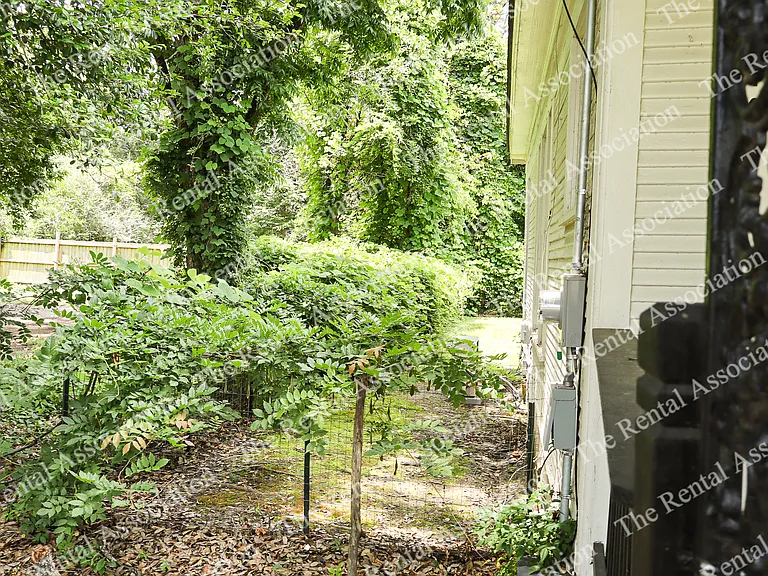 108 S Farmerville St — Photo 31