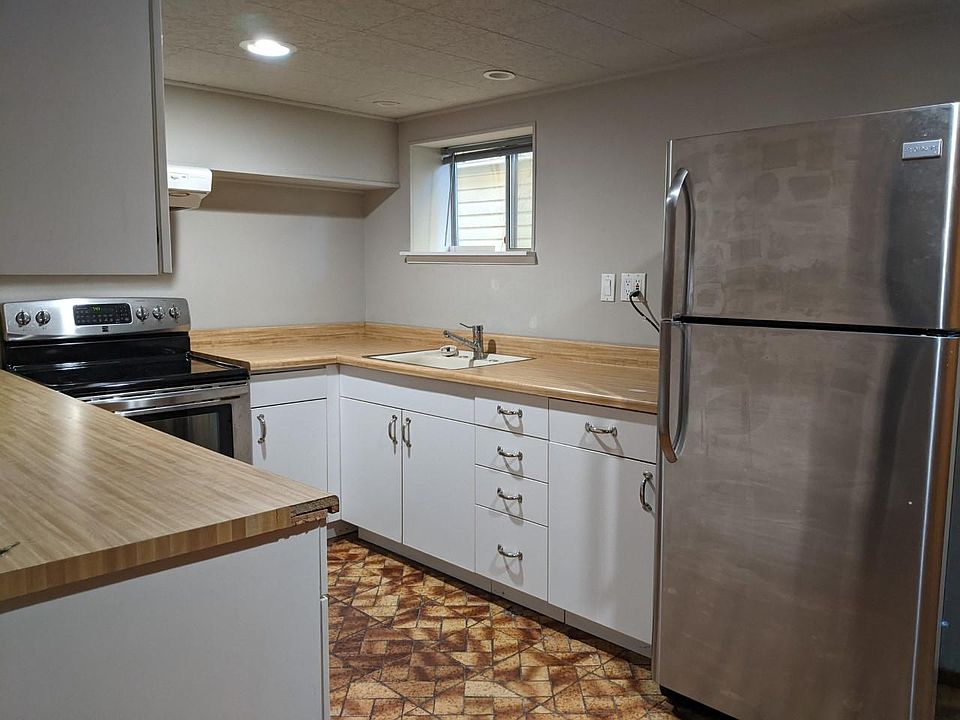 2nd image of 2921 17th Ave S Unit B