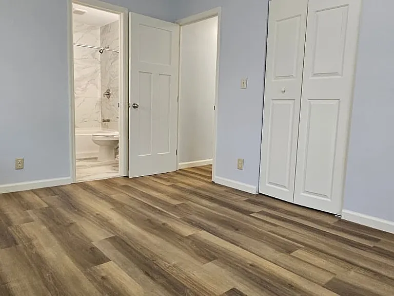 254 Prince Of Wales Dr — Photo 15
