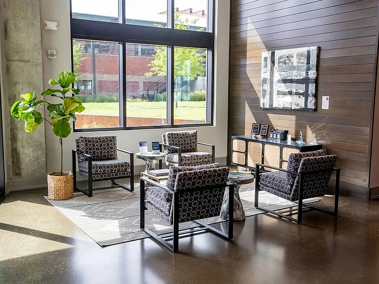 The Hamilton and Hume House Apartments — Photo 7