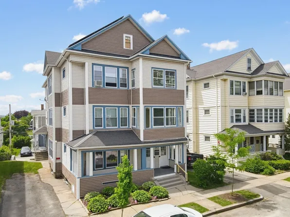 17 N Woodford St, Worcester, MA 01604