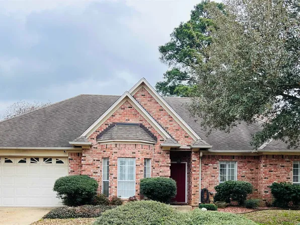 6006 Beacon Hill Dr, Texarkana, TX 75503
