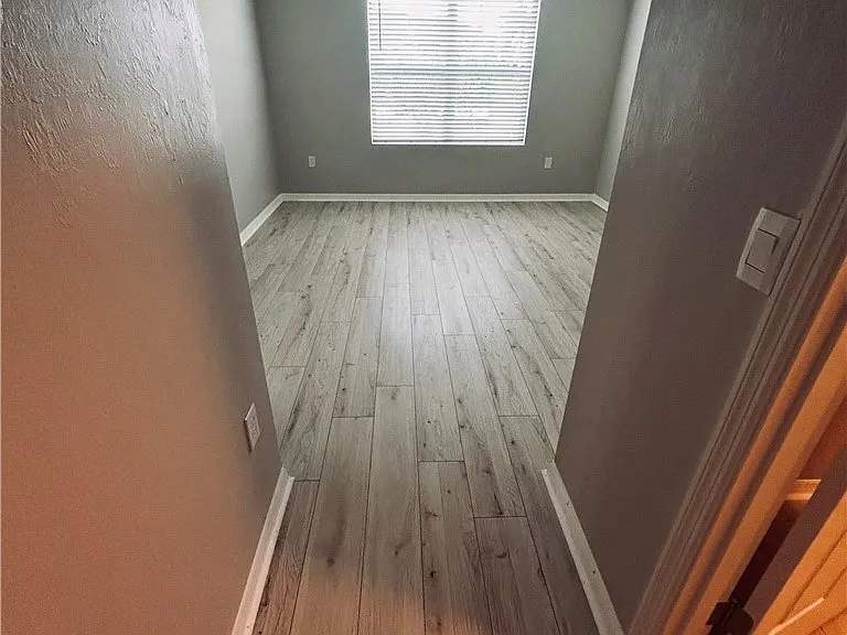 1437 NW 31st Pl — Photo 13