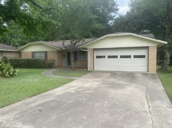 302 Cunningham Dr, Lufkin, TX 75901