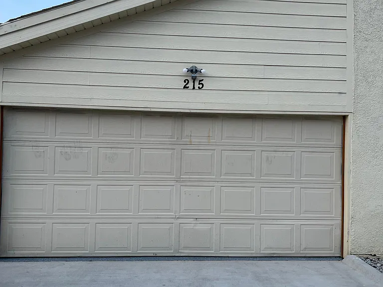 215 W Rochelle Rd — Photo 17