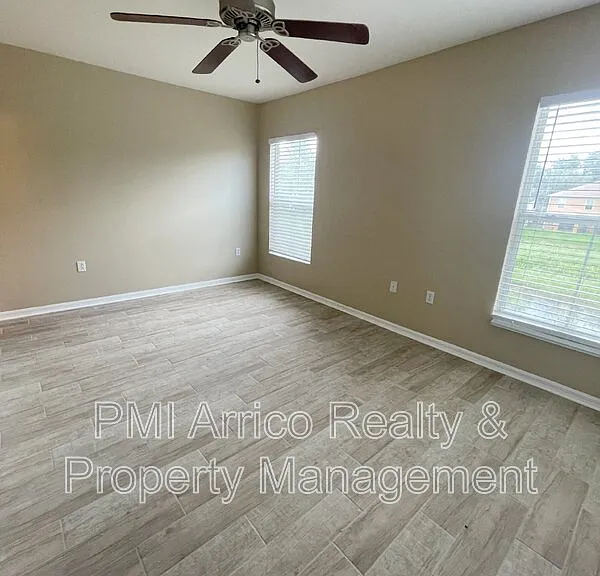 10840 Johanna Ave — Photo 23