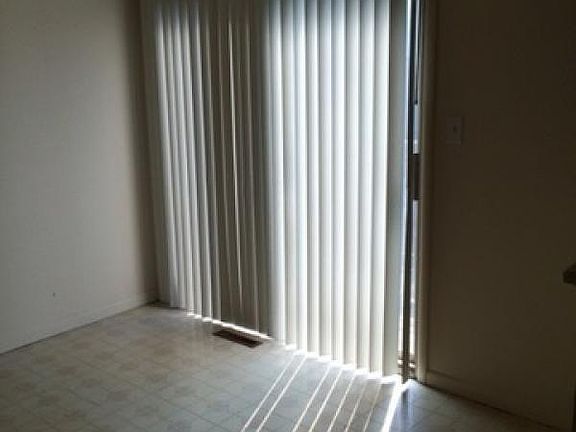 4th image of 1518 E Stonehenge Dr #1