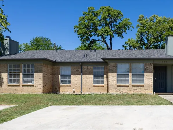 741 Woodland Ct, Kennedale, TX 76060