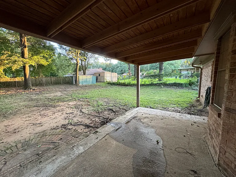 1302 Blueridge Pkwy — Photo 35