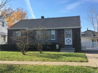 82 Pilgrim Rd, Tonawanda, NY 14150