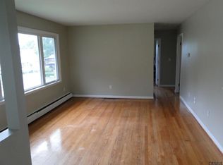 1 Highland View Ave, Rensselaer, NY 12144