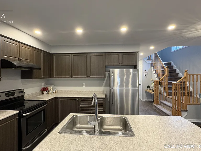 7718 Buckeye Cres — Photo 4