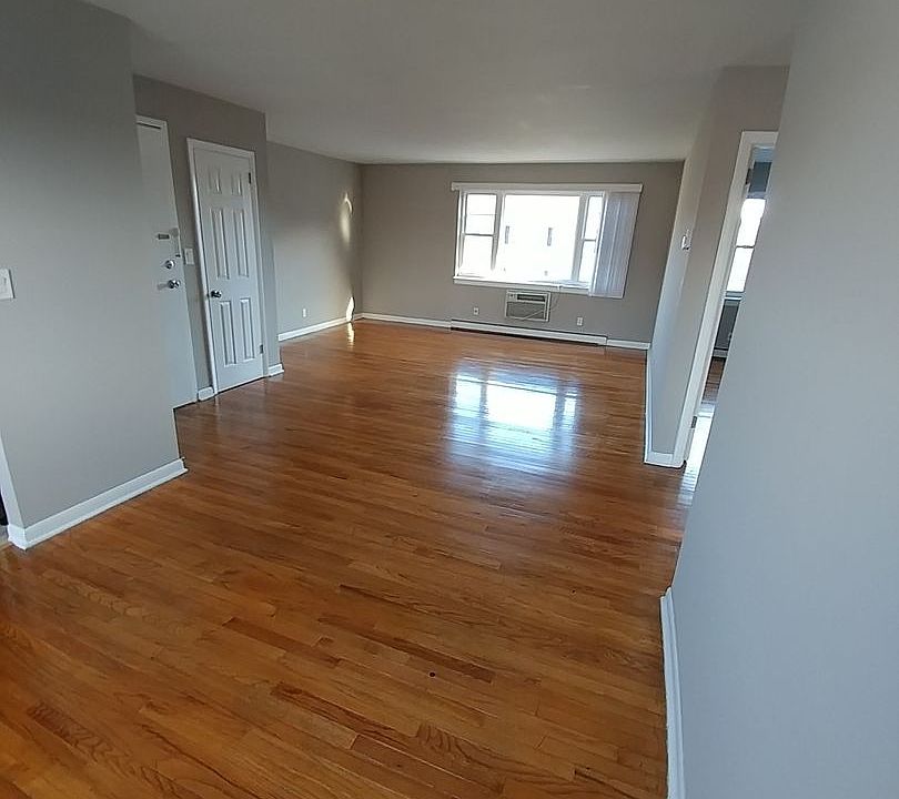 1st image of 412 Euclid Ave #412B