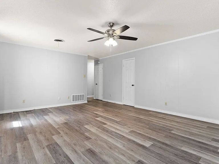 1205 S 7th St — Photo 12