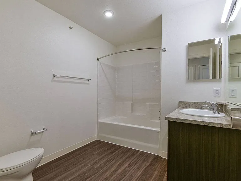 Dodson Pointe Apartment Homes — Photo 44