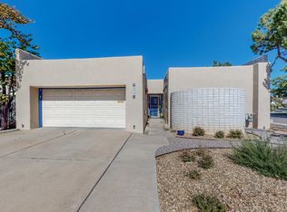 6813 La Casa Bonita NE, Albuquerque, NM 87110