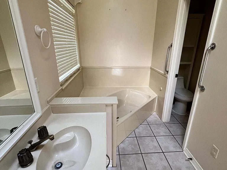 2617 Palmer Dr — Photo 9